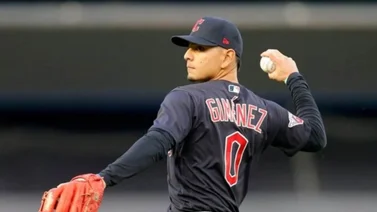 MLB: ¡Un todoterreno! Andrés Giménez protagoniza la jugada del día (+Video)