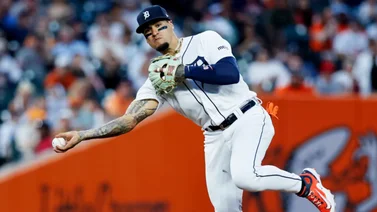 MLB: ¡El mago lo volvió a hacer! Javy Báez se luce con esta espectacular atrapada ante Piratas (+Video)