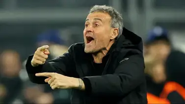 Aumenta la tensión: Luis Enrique casi golpea a Xavi en el estadio (+Video) Aumenta la tensión: Luis Enrique casi golpea a Xavi en el estadio (+Video)