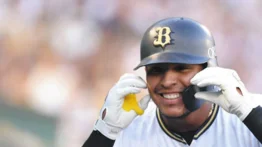 NPB: ¡Encendido! Leandro Cedeño se va para la calle por segundo día seguido en Japón (+Video)