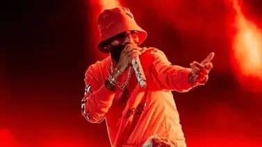 Arcángel pierde el control y agrede a uno de sus trabajadores (+Imágenes) Arcángel pierde el control y agrede a uno de sus trabajadores (+Imágenes)