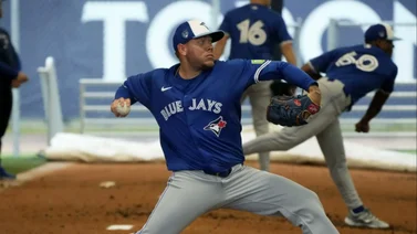 MLB: ¡Intratable! así fue el debut de Yariel Rodríguez con Toronto
