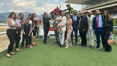 Vino tinto consigue su primer triunfo en el Clásico Juan Vicente Tovar GIII Vino tinto consigue su primer triunfo en el Clásico Juan Vicente Tovar GIII