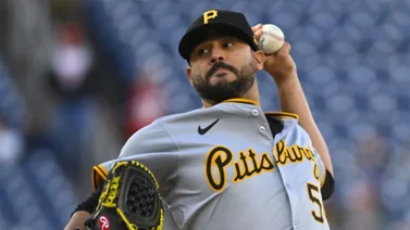 MLB: Martín Pérez se crece en otra salida como visitante