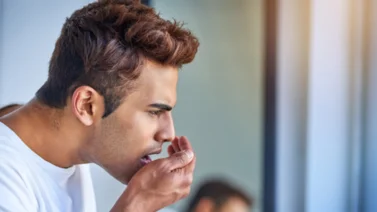 ¿Cómo limpiar mi estómago para no tener mal aliento? 3 recetas para combatir la halitosis