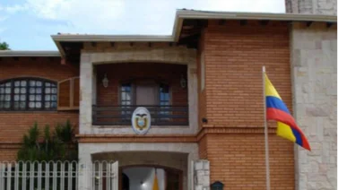 Venezuela cierra embajadas en Ecuador en apoyo a México