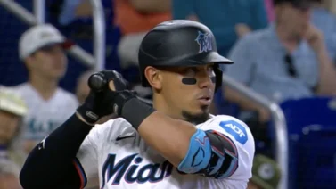LVBP: Leones se une a la alegría de Jhonny Pereda