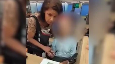 ¡Insólito! Mujer fue al banco para pedir un préstamo junto con una macabra compañía