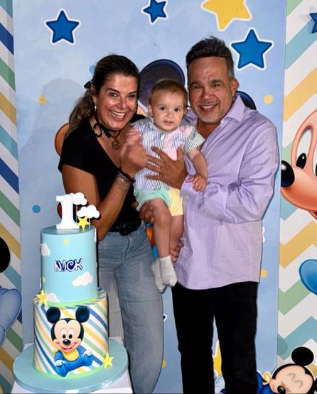 ¿Dónde hubo fuego, cenizas quedan? Miguel Moly se reencuentra con "La piernona" Inés María Calero (+Imagen)