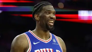 NBA: ¡Traición! Mira lo que le hizo Joel Embiid al presidente de Francia NBA: ¡Traición! Mira lo que le hizo Joel Embiid al presidente de Francia