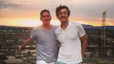 Boris Izaguirre suelta la lengua y revela cuántas veces le ha pegado los "cachos" a su marido