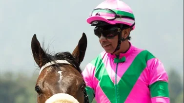 Jockey venezolano campeón internacional gana con su primera monta luego de más de seis años
