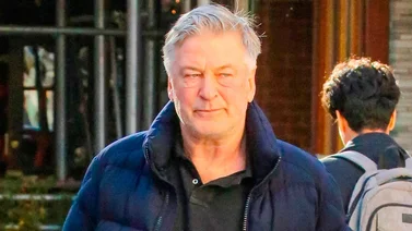 El actor Alec Baldwin vuelve al ataque y agrede a una mujer (+Video)