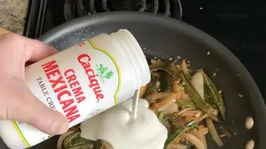 Crema mexicana: ¿Qué es y por qué es considerado un ingrediente clave de la cocina mexicana? Crema mexicana: ¿Qué es y por qué es considerado un ingrediente clave de la cocina mexicana?