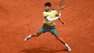 Carlos Alcaraz aplasta a Shevchenko y avanza a la tercera ronda del Mutua Madrid Open Carlos Alcaraz aplasta a Shevchenko y avanza a la tercera ronda del Mutua Madrid Open