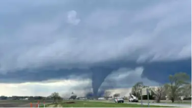 ¡Devastador! Tornado causa daños graves en los suburbios de Nebraska ¡Devastador! Tornado causa daños graves en los suburbios de Nebraska