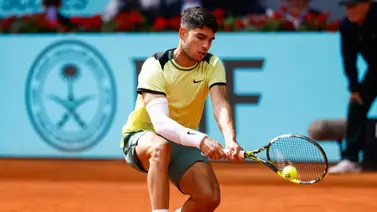 Carlos Alcaraz avanza sin problemas a octavos de final en Madrid: ¡Revancha con Struff en el horizonte! Carlos Alcaraz avanza sin problemas a octavos de final en Madrid: ¡Revancha con Struff en el horizonte!