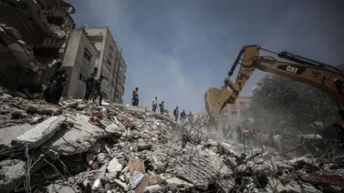 Israel ataca por tierra, mar y aire una Franja de Gaza sumida en el caos