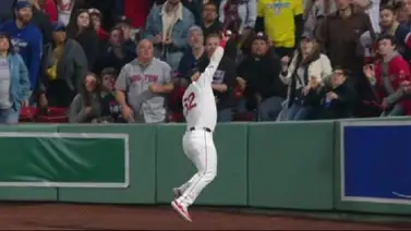 MLB: ¡No lo pueden sentar! Wilyer Abreu también tiene gran guante para los Medias Rojas (+Video) MLB: ¡No lo pueden sentar! Wilyer Abreu también tiene gran guante para los Medias Rojas (+Video)