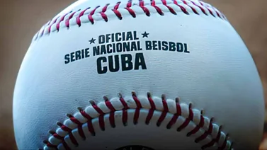 Conoce los insólitos salarios de jugadores y árbitros en la Serie Nacional de Cuba