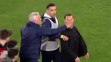 ¡Mourinho siendo Mourinho! El agarrón de nariz del entrenador portugués en Turquía (+ Video) ¡Mourinho siendo Mourinho! El agarrón de nariz del entrenador portugués en Turquía (+ Video)