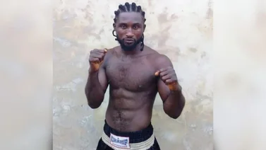 Boxeador Gabriel Oluwasegun Olanrewaju muere en plena pelea en Ghana (+Video)