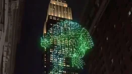La magia de King Kong: Un espectáculo aéreo en Manhattan (+Video)