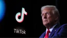 Donald Trump extiende plazo para acuerdo con TikTok en EEUU