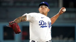 Julio Urías es vetado oficialmente de la liga de su país 