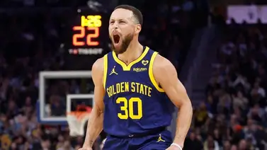 Curry lidera victoria de Warriors y mantiene en llamas la lucha por los Playoffs Curry lidera victoria de Warriors y mantiene en llamas la lucha por los Playoffs