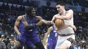 Zach Edey: un novato que se distingue en el "trabajo sucio" Zach Edey: un novato que se distingue en el "trabajo sucio"