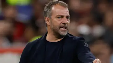 Hansi Flick no se confía tras la abultada victoria del Barcelona: "Es un deporte de locos” Hansi Flick no se confía tras la abultada victoria del Barcelona: "Es un deporte de locos”