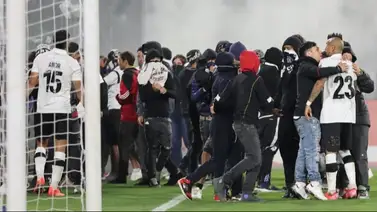 Copa Libertadores: Suspendido partido de Colo Colo por invasión de los hinchas Copa Libertadores: Suspendido partido de Colo Colo por invasión de los hinchas