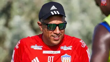 Cesar Farías pone a Junior en lo más alto del fútbol colombiano Cesar Farías pone a Junior en lo más alto del fútbol colombiano