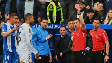 Kylian Mbappé hace historia en el Real Madrid por su expulsión ante Alavés Kylian Mbappé hace historia en el Real Madrid por su expulsión ante Alavés