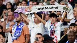 Los aficionados empiezan a llegar al Santiago Bernabéu 