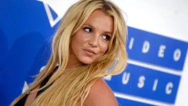Britney Spears llega a México con su 'bebé' en brazos Britney Spears llega a México con su 'bebé' en brazos