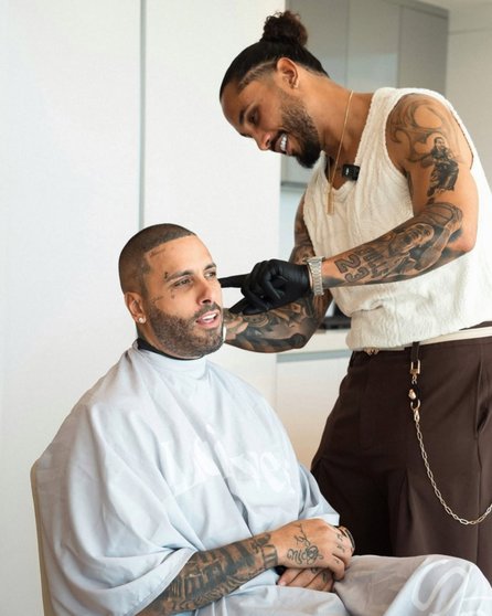 La insólita cifra que paga Nicky Jam a su barbero por un corte 