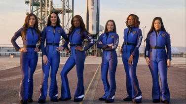 Famosas de Hollywood critican sin piedad la misión espacial de Blue Origin 