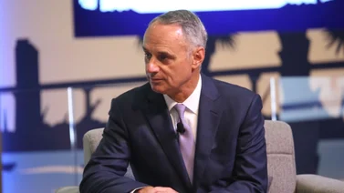 MLB: Comisionado Rob Manfred sostiene reunión con el presidente Donald Trump