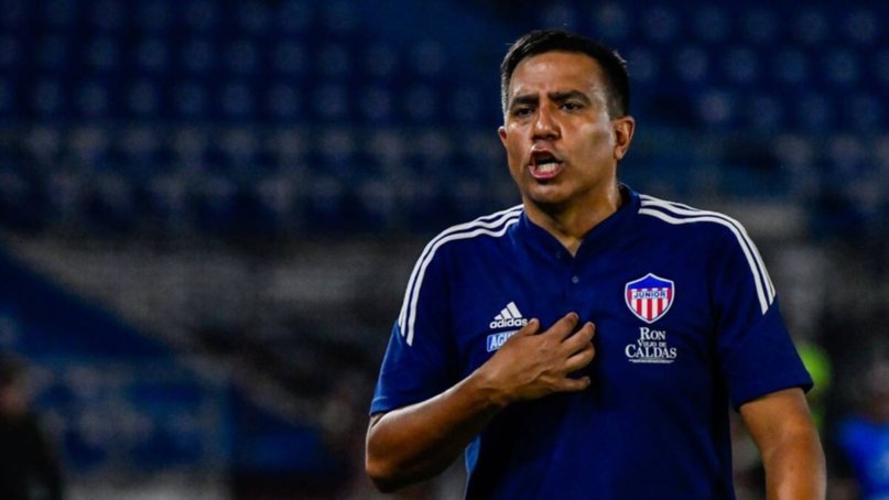Junior de Barranquilla retoma el liderato en Colombia de la mano del venezolano César Farías (+Video)