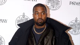 Kanye West confiesa relación incestuosa en su niñez 