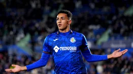 El incómodo momento que vivió un jugador del Getafe tras finalizar el partido ante el Real Madrid 