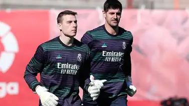 Real Madrid podría dejar salir a uno de sus porteros Real Madrid podría dejar salir a uno de sus porteros