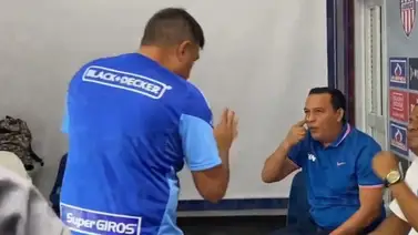 César Farías casi a los golpes en Colombia: El DT mantuvo una fuerte discusión con periodista (+Video) César Farías casi a los golpes en Colombia: El DT mantuvo una fuerte discusión con periodista (+Video)