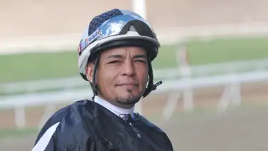 Johan Aranguren con un fijo y un ejemplar de alto dividendo para el 5y6 en La Rinconada Johan Aranguren con un fijo y un ejemplar de alto dividendo para el 5y6 en La Rinconada