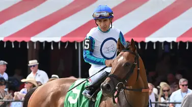 Jockey mexicano vuelve a la victoria y comienza conteo hacia las 4.400 victorias de por vida Jockey mexicano vuelve a la victoria y comienza conteo hacia las 4.400 victorias de por vida