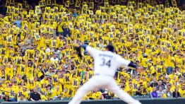 Dos lanzadores venezolanos son los líderes en ponches de sus respectivas franquicias de MLB