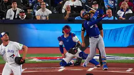 Ley del ex en Toronto: Teoscar Hernández castiga a los Azulejos con soberbio jonrón
