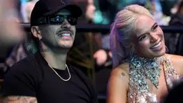 Karol G confirma su quiebre con Feid y revela detalles: “La vida me tiró al suelo”